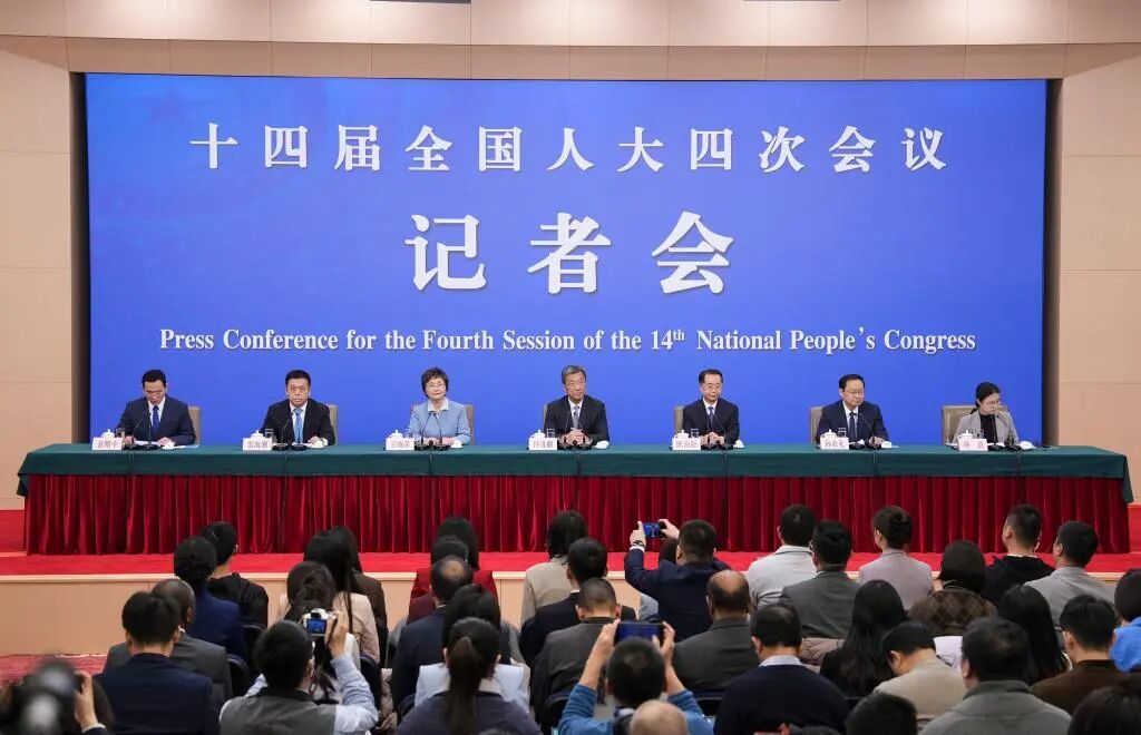 民政部部长陆治原：养老服务扩容提质增效-图片1