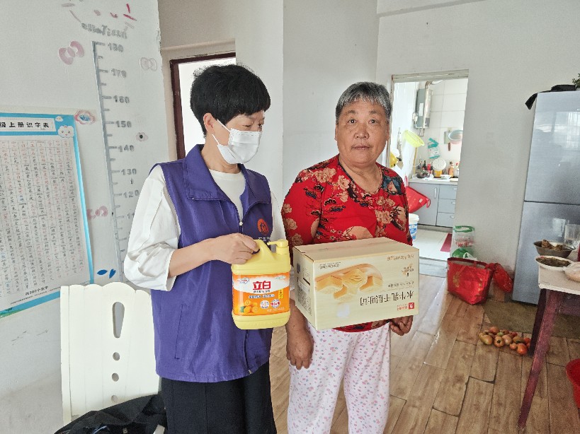 武汉市大集街莲溪社区开展“暖心助老 温情入户 ”活动-图片3