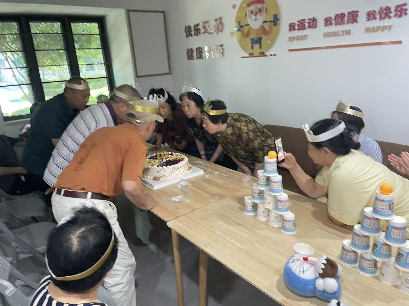 沌口街道永合社区:智慧助老跨越鸿沟,温情陪伴乐享生辰-图片5