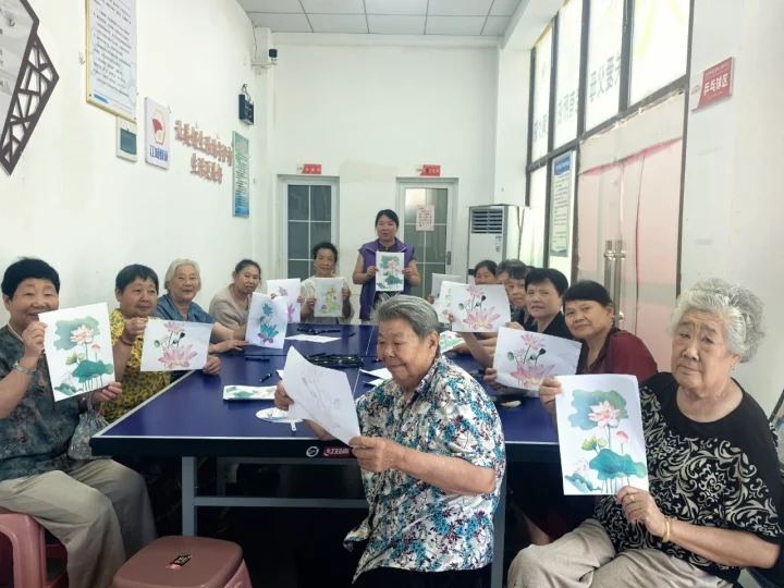 后官湖社区老年人服务中心:童趣忆往昔 欢乐度盛夏-图片3